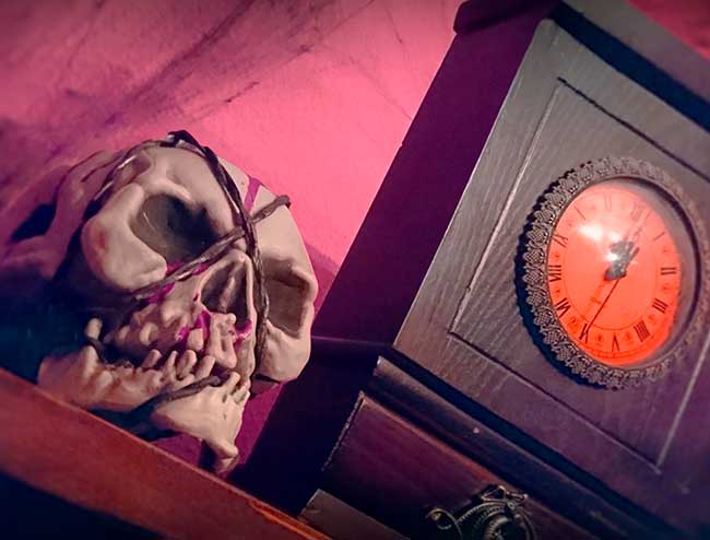 escape room Madrid The haunted box